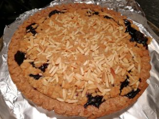 Just baked blueberry crumble pie