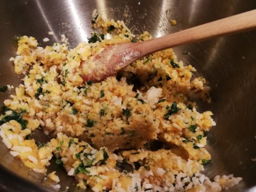 Mix rice and lentils with parsley